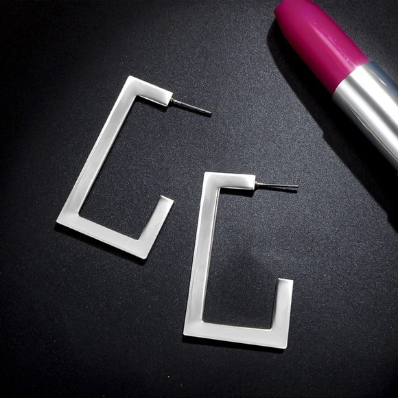 Jewelry - Silver Geometric “C” Hoop Stud Earrings